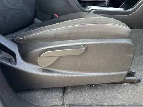 Used 2021 Chevrolet Colorado LT w/ Safety Package image 12