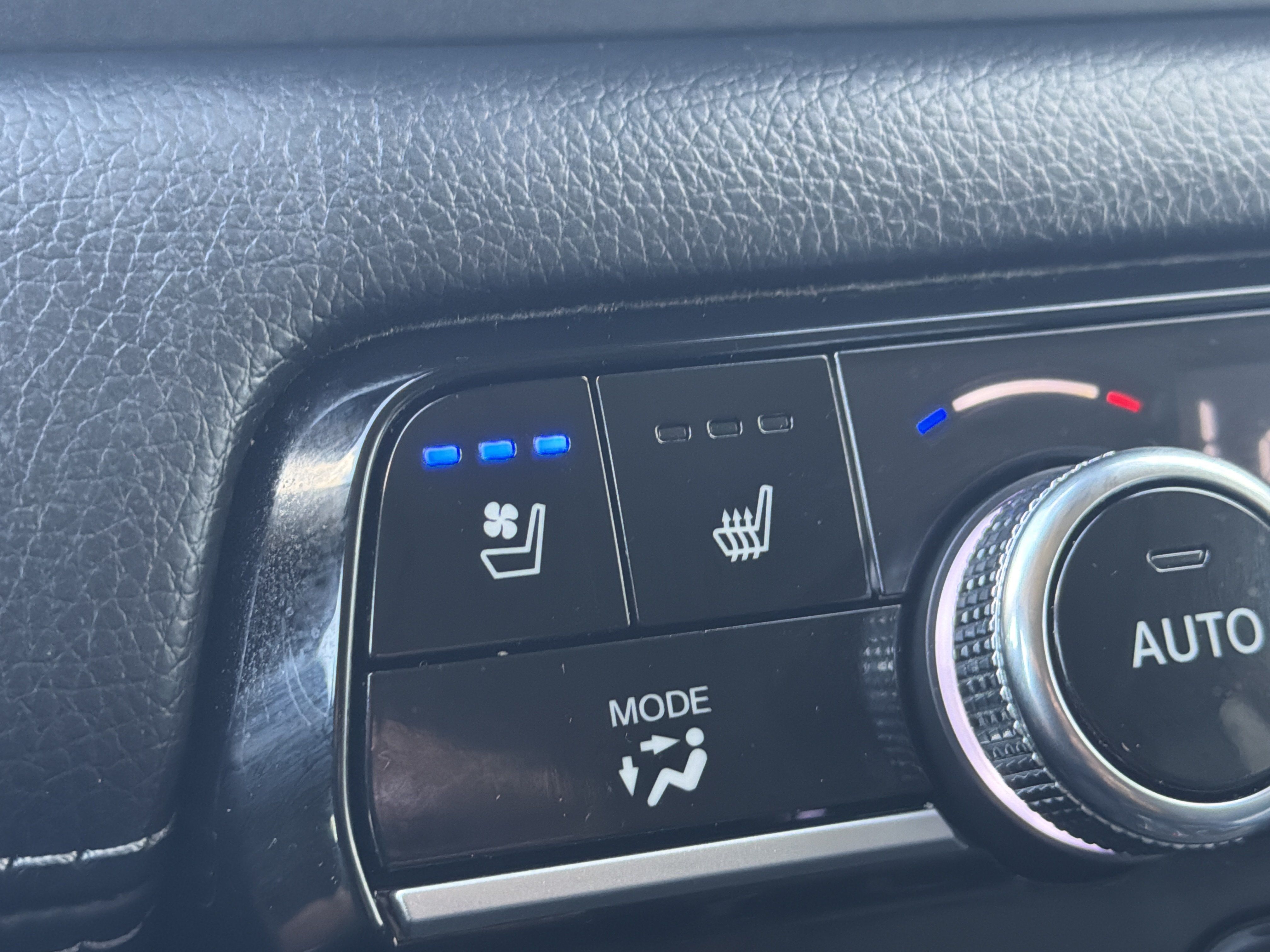 Used 2024 Honda Pilot Elite image 25