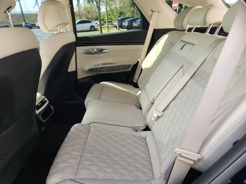 Used 2022 Genesis GV70 3.5T Sport w/ Sport Advanced Package image 19