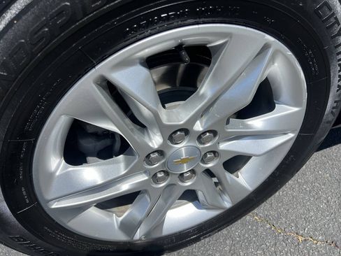 Used 2021 Chevrolet Blazer LT FWD image 23