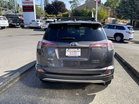 Used 2018 Toyota RAV4 Limited w/ Advanced Technology Package AWD/4WD image 5