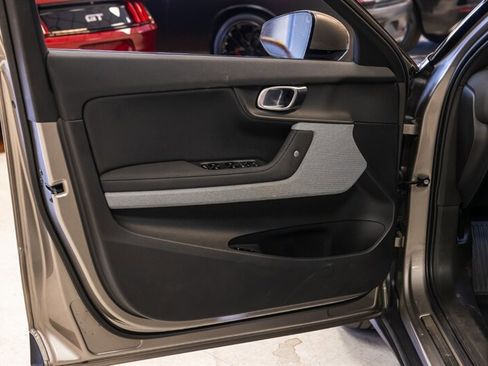 Used 2021 Polestar Polestar 2 image 32