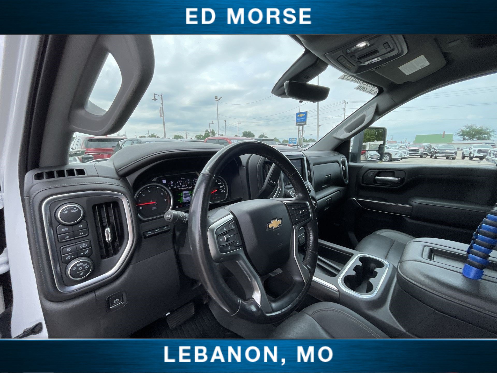 Used 2022 Chevrolet Silverado 1500 LTZ w/ Technology Package AWD/4WD image 10