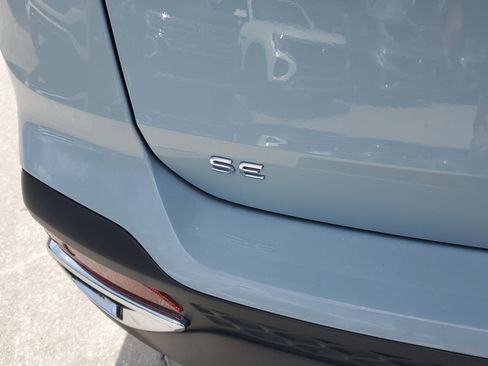 New 2025 Volkswagen Taos SE image 7