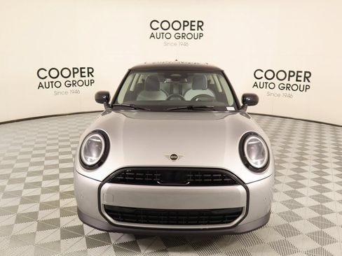 New 2025 MINI Cooper 2-Door Hardtop FWD image 10