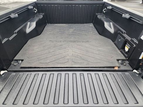 Used 2020 Toyota Tacoma TRD Sport w/ Technology Package image 17