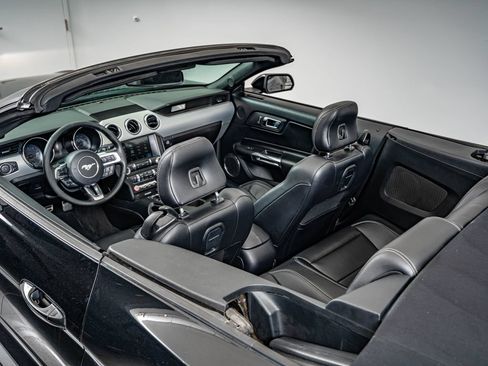 Used 2017 Ford Mustang Premium RWD image 20