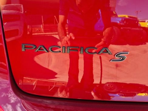 New 2025 Chrysler Pacifica Limited w/ Trailer Tow Group image 51