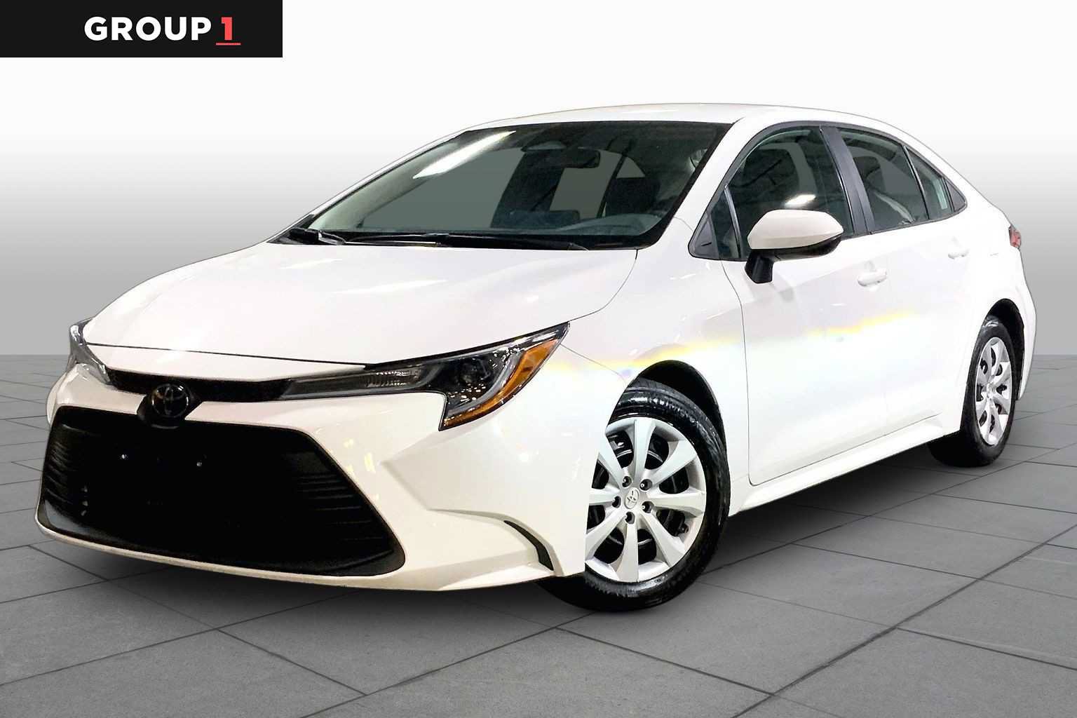 Used 2024 Toyota Corolla LE FWD image 1