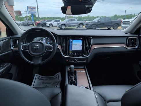 Used 2022 Volvo S60 B5 Momentum AWD/4WD image 15