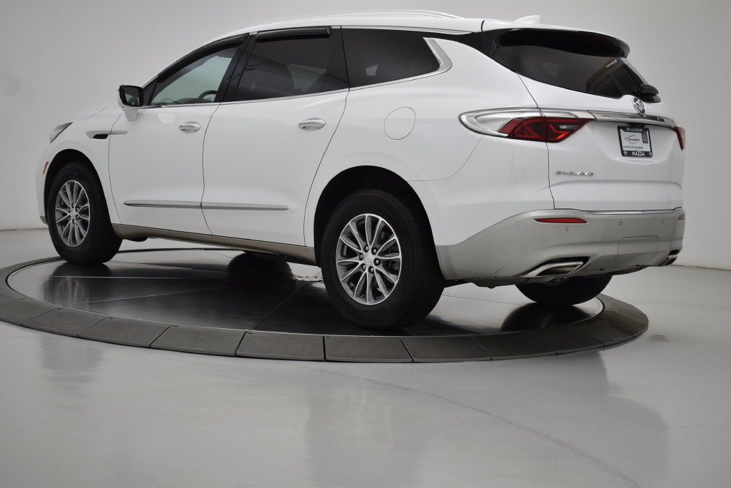 Used 2022 Buick Enclave Essence FWD image 18