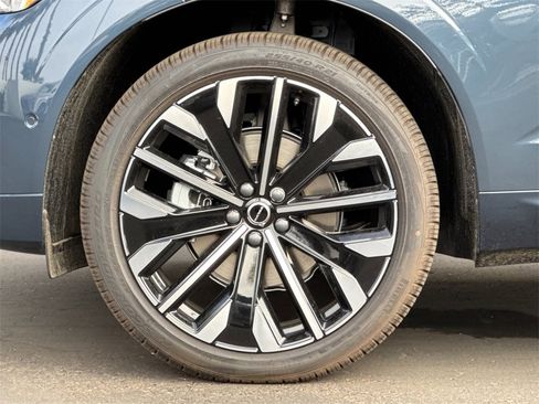 New 2026 Volvo XC60 B5 Ultra w/ Protection Package Premier image 25