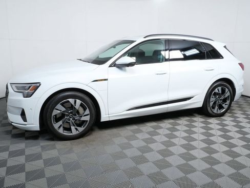 Certified 2023 Audi e-tron Premium w/ Convenience Plus Package image 22