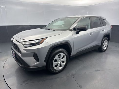 Used 2024 Toyota RAV4 LE image 2