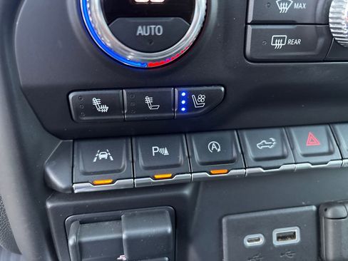 Used 2020 GMC Sierra 1500 AT4 w/ AT4 Premium Package image 29