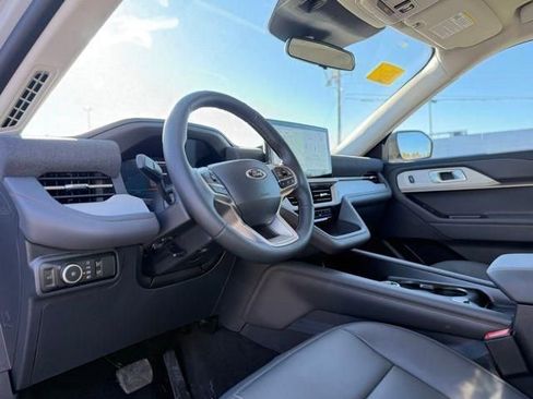 New 2026 Ford Explorer Active w/ Active Comfort Package image 14
