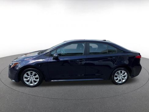 Used 2025 Toyota Corolla LE FWD image 12