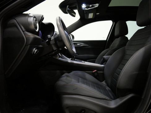 Used 2024 Alfa Romeo Tonale Ti image 12