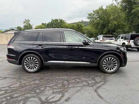 Used 2021 Lincoln Aviator Reserve AWD/4WD image 11