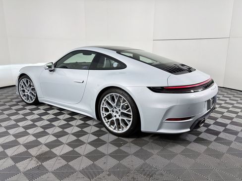 Certified 2025 Porsche 911 Carrera T RWD image 3