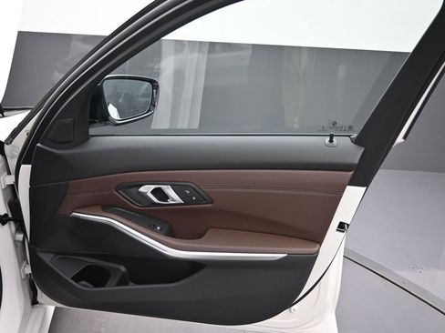 New 2026 BMW 330i Sedan w/ M Sport Package RWD image 19