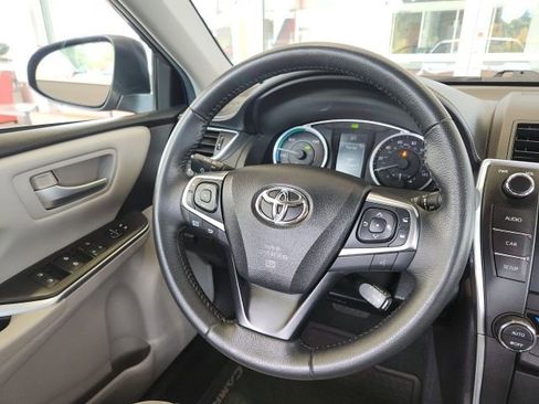 Used 2015 Toyota Camry SE image 19