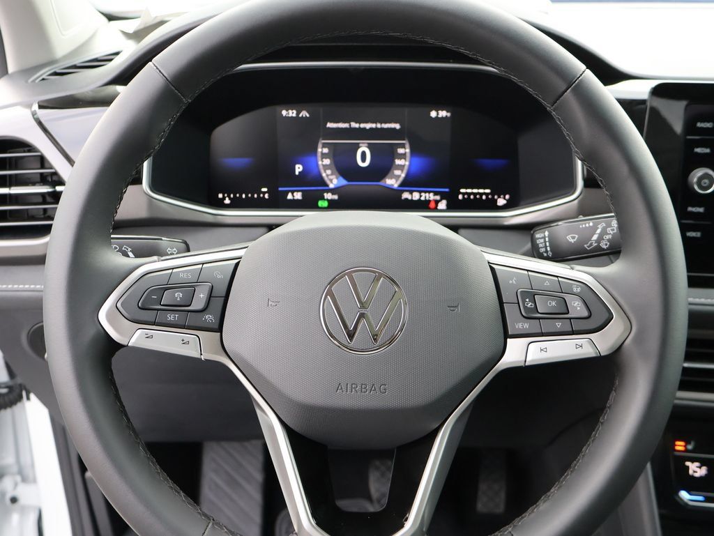 New 2026 Volkswagen Taos SE AWD/4WD image 23