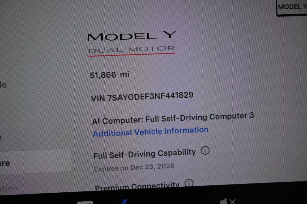 Used 2022 Tesla Model Y Performance AWD/4WD image 13