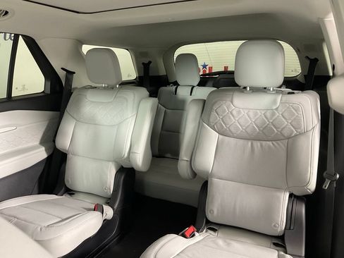 New 2026 Ford Explorer Platinum w/ LUX Leather Package AWD/4WD image 16