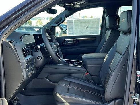 New 2026 Chevrolet Suburban High Country image 36