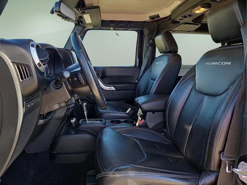 Used 2018 Jeep Wrangler Rubicon w/ Dual Top Group image 13