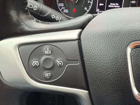 Used 2018 GMC Terrain SLE w/ Driver Convenience Package image 12