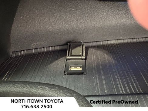 Used 2023 Toyota Sienna XSE w/ XSE Plus Package image 15