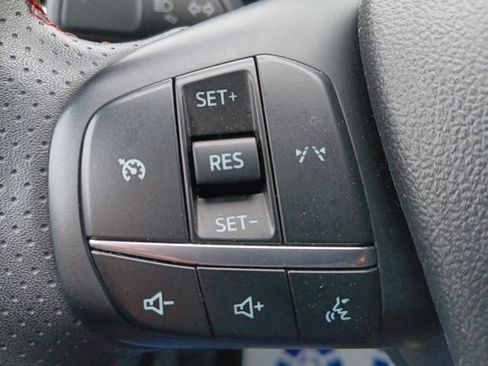 Used 2024 Ford Escape ST-Line AWD/4WD image 5