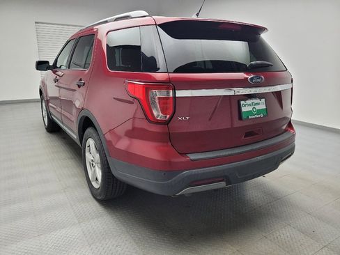 Used 2019 Ford Explorer XLT w/ Equipment Group 202A FWD image 6