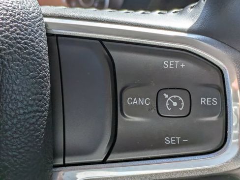 Used 2022 RAM 1500 Laramie AWD/4WD image 25