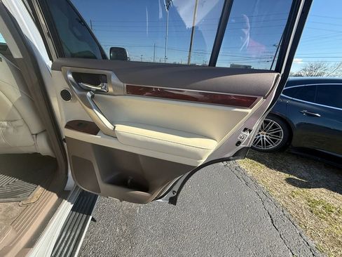 Used 2013 Lexus GX 460 Premium image 20