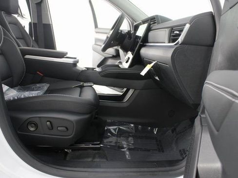 New 2026 GMC Terrain Denali image 25