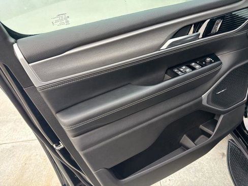 New 2026 Jeep Grand Wagoneer 4WD image 18