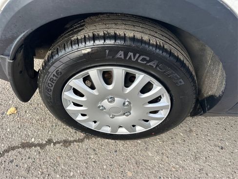 Used 2018 Nissan Kicks S w/ Exterior Electronics Package image 17