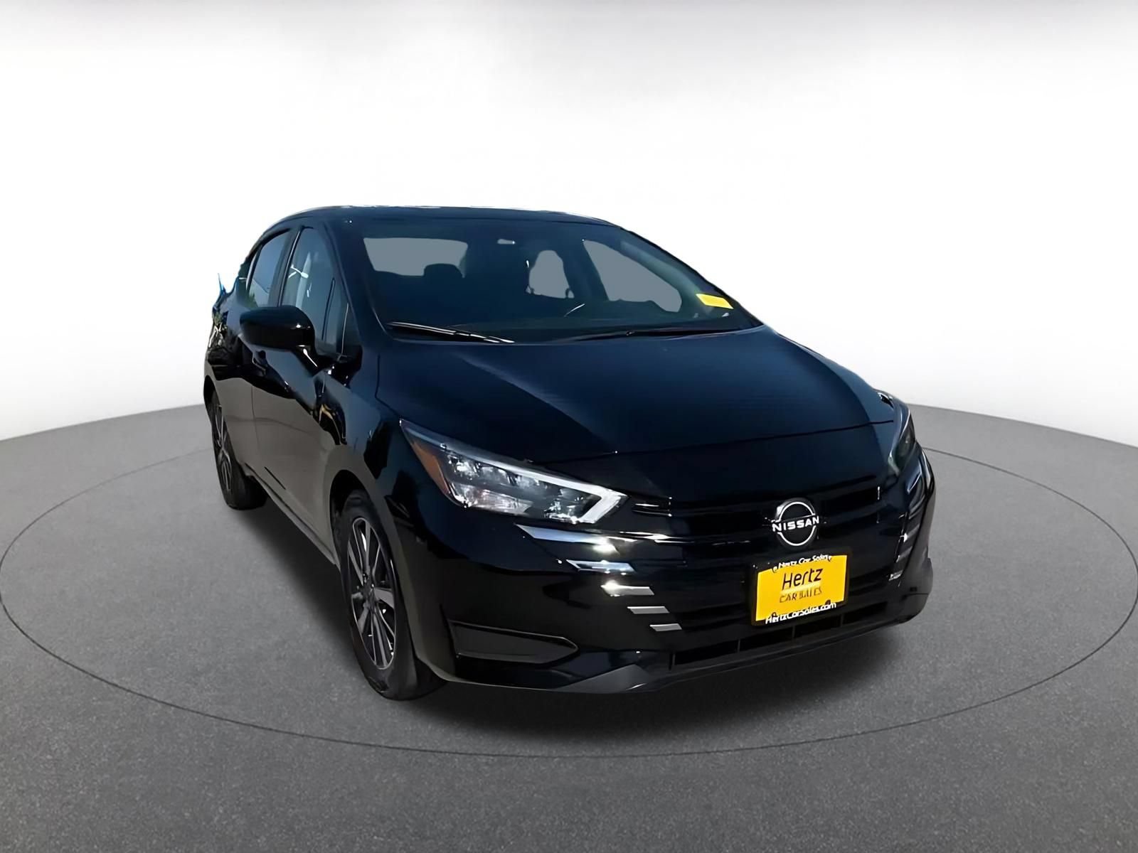 Used 2025 Nissan Versa SV FWD image 3