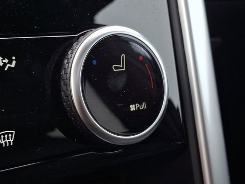 New 2025 Land Rover Discovery Dynamic SE image 19