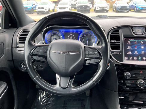 Used 2021 Chrysler 300 S image 5