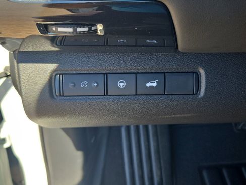 New 2026 Nissan Pathfinder SV w/ Cargo Package FWD image 24