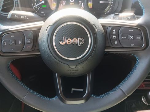 Used 2024 Jeep Wrangler Unlimited Rubicon 4xe image 11