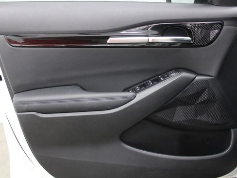 Used 2021 Kia Seltos S FWD image 12