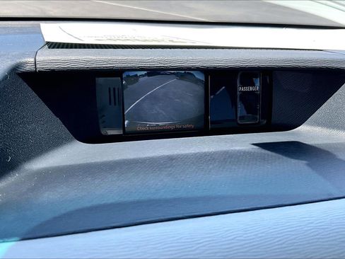 Used 2014 Toyota Sienna LE FWD image 20