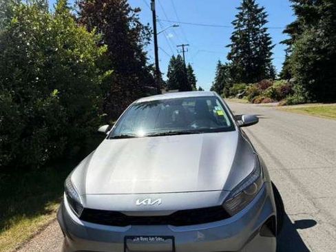 Used 2023 Kia Forte LXS FWD image 13
