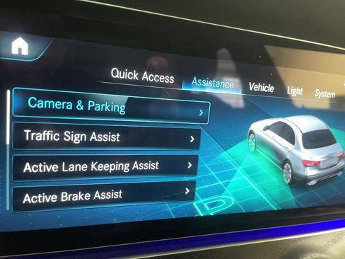 Used 2022 Mercedes-Benz E 350 4MATIC image 11