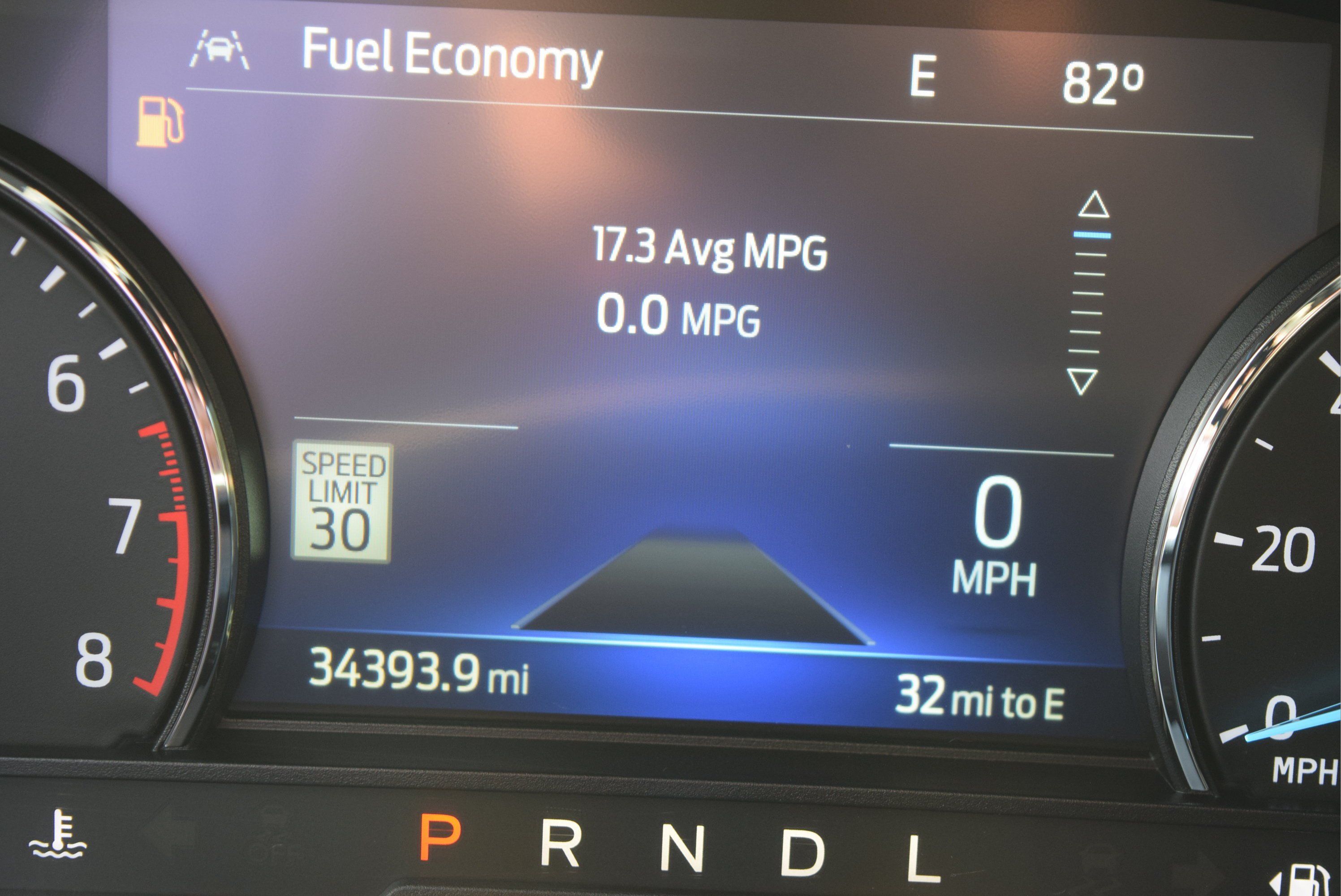 Used 2022 Ford Explorer XLT w/ Equipment Group 202A AWD/4WD image 15